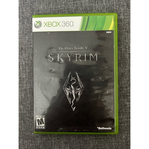 The Elder Scrolls V: Skyrim Xbox 360 2011 RPG Complete Pre-Owned - Picture 1 of 4